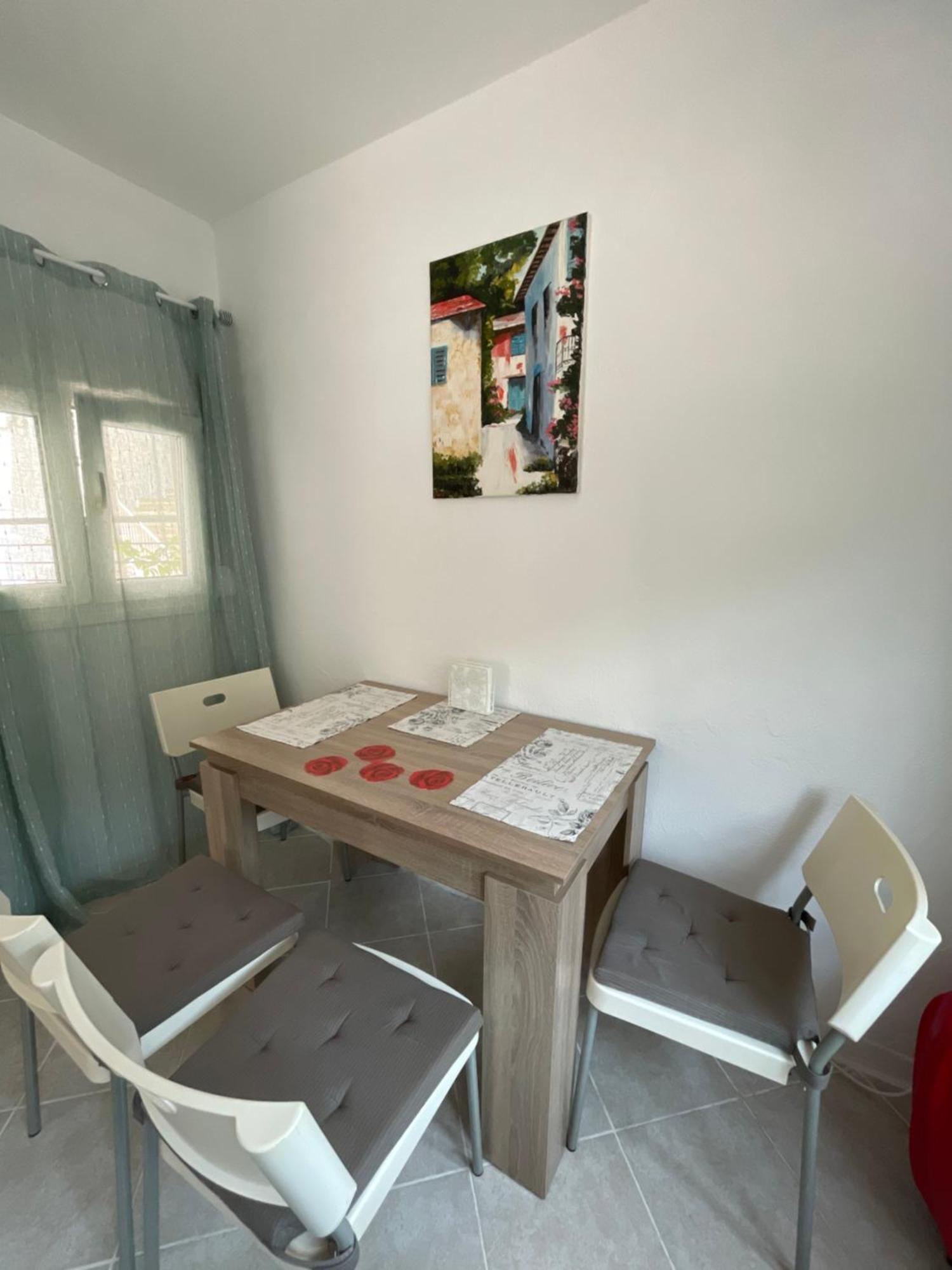 Comfy Myrvalis Apartment أغيا ترياس المظهر الخارجي الصورة